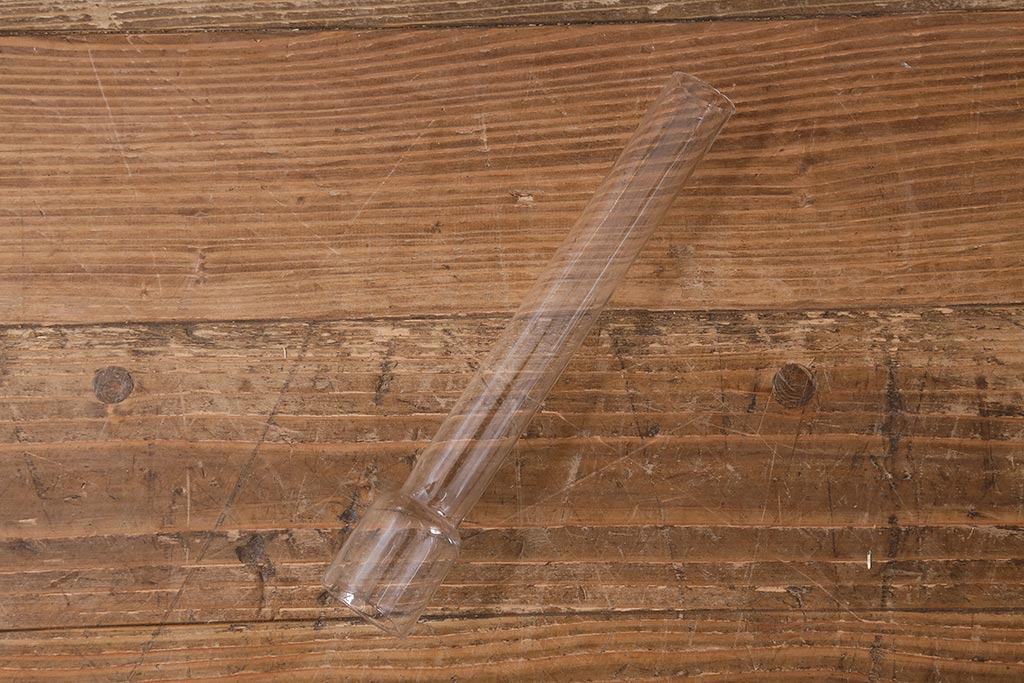 アンティーク雑貨　明治大正　グラビュール(グラヴュール)　金魚鉢型　チューリップ型　赤縁　フリルガラスのオイルランプ(洋燈、座敷ランプ)(R-040419)