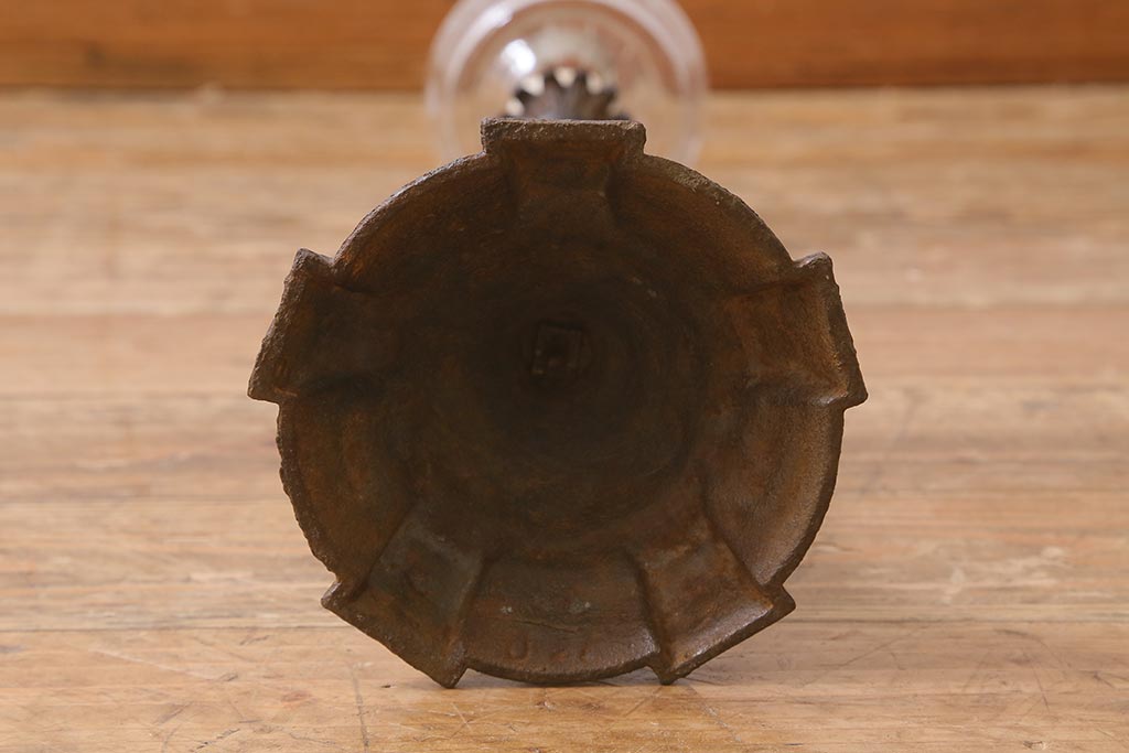 アンティーク雑貨　明治大正　グラビュール(グラヴュール)　金魚鉢型　チューリップ型　赤縁　フリルガラスのオイルランプ(洋燈、座敷ランプ)(R-040419)