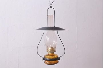 ヴィンテージ雑貨　アメリカビンテージ　未使用品　デッドストック　黒色のアルミシェードが格好いいオイルランプ(吊り下げランプ)(R-040420)