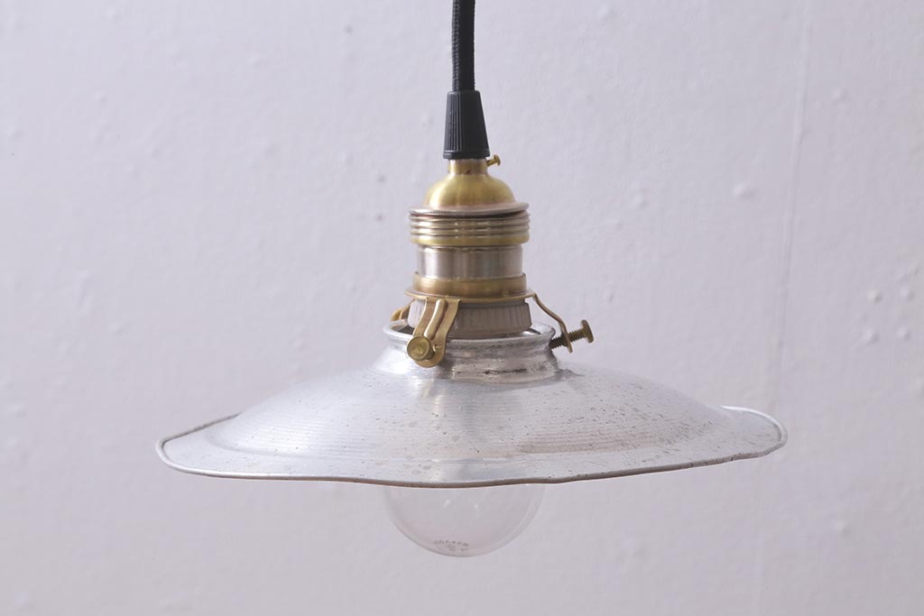 ビンテージ照明　平笠　無骨なアルミシェードが魅力の吊り下げ照明(天井照明、電笠、ペンダントライト)(R-040423)