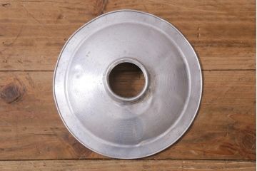 ビンテージ照明　平笠　無骨なアルミシェードが魅力の吊り下げ照明(天井照明、電笠、ペンダントライト)(R-040423)