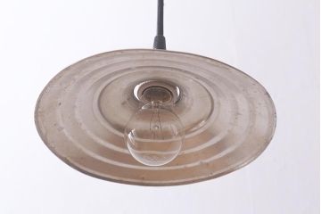 ビンテージ照明　平笠　無骨なアルミシェードが魅力の吊り下げ照明(天井照明、電笠、ペンダントライト)(R-040424)