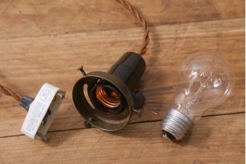 アンティーク照明　戦前　花の透かしがおしゃれな筒型照明(天井照明、ペンダントライト)(R-040425)