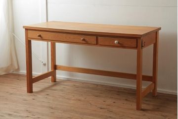 中古　ヒノキ材　ナチュラルインテリアにぴったりな温もりあふれるテーブル(机、在宅ワーク、在宅用ワークデスク)(R-040427)