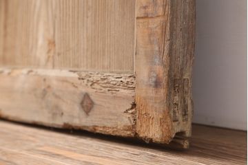アンティーク建具　和製アンティーク　ヒノキ材　風格漂う格子蔵戸(玄関戸、引き戸)(R-040430)