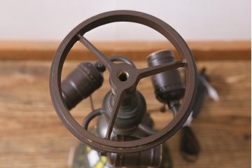 中古　アンティーク風　ティファニー風　銅製　ひまわり　ステンドグラスのスタンドライト(フロアスタンド、照明)(R-040441)