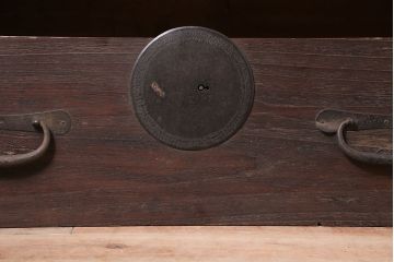 アンティーク家具　明治大正期　大きな丸金具が目を引く重ね箪笥(衣装箪笥、チェスト、引き出し)(R-040454)