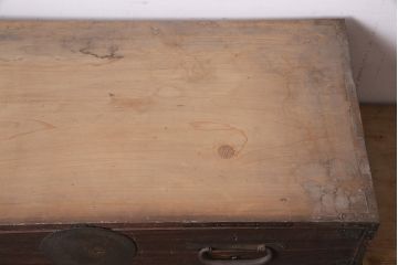 アンティーク家具　明治大正期　大きな丸金具が目を引く重ね箪笥(衣装箪笥、チェスト、引き出し)(R-040454)