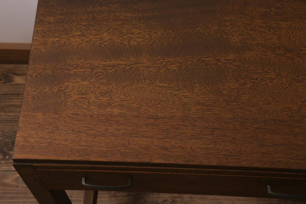 和製アンティーク　昭和レトロ　ラワン材　直線的なデザインがレトロな片袖机(片袖デスク、ワークデスク、在宅ワーク、在宅用)(R-040458)