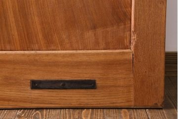 アンティーク建具　和製アンティーク　明治期　巾着金具　ぬくもり溢れる木味が魅力的な蔵戸(引き戸、建具、玄関戸)(R-040459)