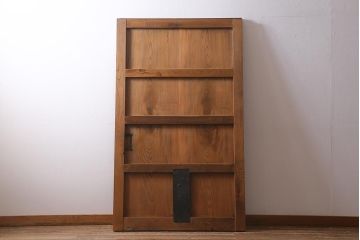 アンティーク建具　和製アンティーク　明治大正期　大黒天金具　ぬくもり溢れる木味が魅力的な蔵戸(引き戸、建具、玄関戸)(R-040460)