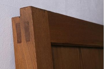 アンティーク建具　和製アンティーク　明治大正期　大黒天金具　ぬくもり溢れる木味が魅力的な蔵戸(引き戸、建具、玄関戸)(R-040460)
