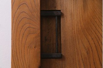 アンティーク建具　和製アンティーク　明治大正期　大黒天金具　ぬくもり溢れる木味が魅力的な蔵戸(引き戸、建具、玄関戸)(R-040460)