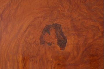 ビンテージ家具　特大　極厚天板　カリン材(花梨材)　貴重な鳥眼杢の木肌が魅力的な座卓(定価約180万円)(ローテーブル)(R-040461)