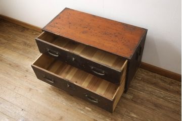 アンティーク家具　明治期　渋い風合いが魅力的な和箪笥(ローボード、時代箪笥)(R-040463)