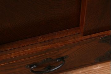中古　岩谷堂箪笥　大きな金具が目を引く上品なテレビ台(テレビボード、サイドボード、ローボード、戸棚)(R-040476)