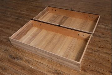 ビンテージ家具　岩谷堂箪笥　銘入り「菊政」　手打ち金具・牡丹と唐獅子紋　木地呂塗り　ワードローブ(洋服タンス)(R-040478)