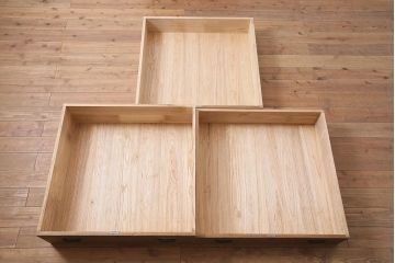 アンティーク家具　和製アンティーク　総桐材　奥行がたっぷりある珍しいサイズの衣装箪笥(チェスト、引き出し)(R-040480)