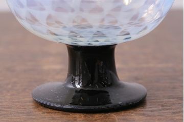 アンティーク雑貨　大正期　乳白鱗紋エナメル脚　碗形氷コップ(和ガラス)(R-040489)