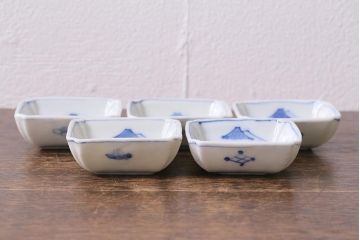 アンティーク雑貨　大正昭和初期　山水図　染付小皿5枚セット(豆皿、醤油皿、和食器)(R-040494)