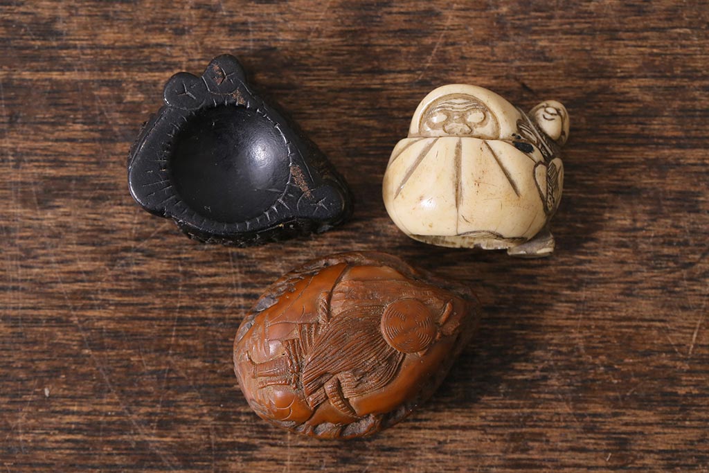 アンティーク雑貨　明治大正　古い根付3点(鹿角、クルミ彫刻)(R-040501)
