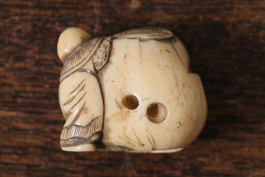 アンティーク雑貨　明治大正　古い根付3点(鹿角、クルミ彫刻)(R-040501)