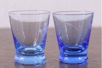 レトロ雑貨　昭和中期　落ち着いた青色の切子グラス11個セット(コップ)(R-040502)