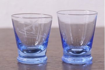 レトロ雑貨　昭和中期　落ち着いた青色の切子グラス11個セット(コップ)(R-040502)