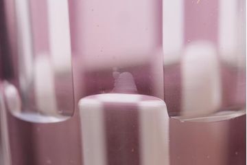 アンティーク雑貨　昭和初期　古い紫被せ切子グラス　ソーサー付き6客セット　箱付(コップ、コースター、和ガラス)(R-040505)