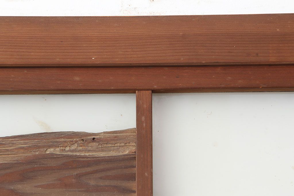 レトロ建具　昭和レトロ　昭和中期　すりガラス入り　ユニークなデザインが目を引く木製ドア(建具、開き戸、扉)(R-040511)