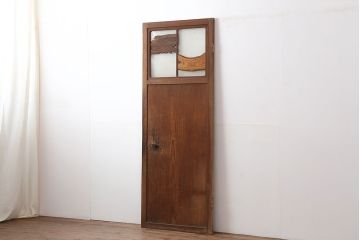 レトロ建具　昭和レトロ　昭和中期　すりガラス入り　ユニークなデザインが目を引く木製ドア(建具、開き戸、扉)(R-040511)