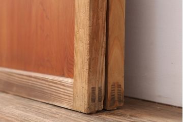 レトロ建具　昭和中期　温かな雰囲気を醸し出す格子戸2枚セット(ガラス帯戸、引き戸)(R-040513)