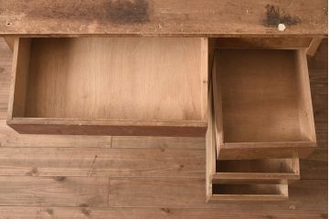 レトロ家具　温もりあふれるナチュラルテイストな片袖机(デスク、勉強机、在宅ワーク、在宅用ワークデスク)(R-040518)