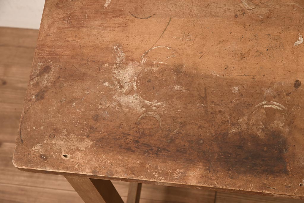 レトロ家具　温もりあふれるナチュラルテイストな片袖机(デスク、勉強机、在宅ワーク、在宅用ワークデスク)(R-040518)