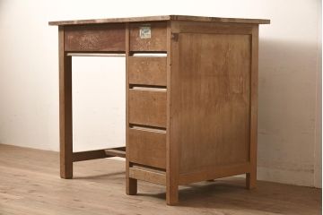 レトロ家具　温もりあふれるナチュラルテイストな片袖机(デスク、勉強机、在宅ワーク、在宅用ワークデスク)(R-040518)