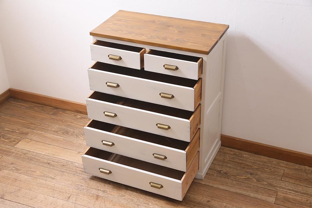 アンティーク家具　ナチュラルなお部屋にぴったりなホワイトペイントのチェスト(引き出し)(R-040527)