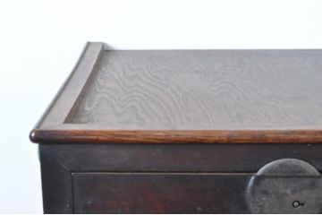 アンティーク家具　三方ケヤキ材　高級感漂う上手物の帳場箪笥(キャビネット、戸棚)(R-040542)