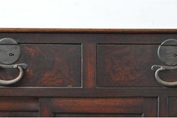 アンティーク家具　三方ケヤキ材　高級感漂う上手物の帳場箪笥(キャビネット、戸棚)(R-040542)