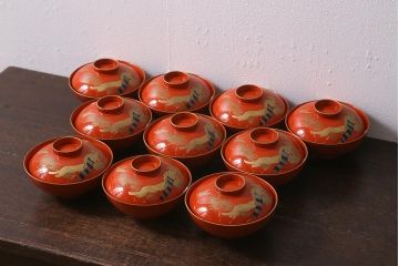 アンティーク雑貨　大正昭和初期　朱塗り　鷹蒔絵　お椀10客セット(木製漆器、和食器)(R-040549)