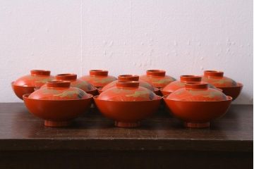 アンティーク雑貨　大正昭和初期　朱塗り　鷹蒔絵　お椀10客セット(木製漆器、和食器)(R-040549)