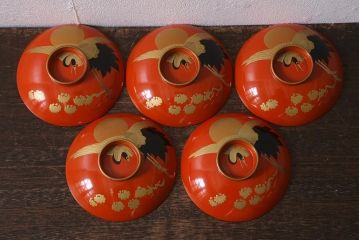 アンティーク雑貨　大正昭和初期　朱塗り　鶴蒔絵　お椀5客セット(木製漆器、和食器)(R-040552)