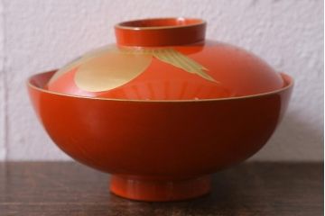 アンティーク雑貨　大正昭和初期　朱塗り　鶴蒔絵　お椀5客セット(木製漆器、和食器)(R-040553)
