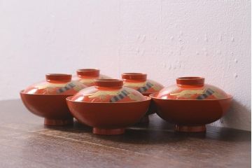 アンティーク雑貨　大正昭和初期　朱塗り　鷹蒔絵　お椀5客セット(木製漆器、和食器)(R-040556)