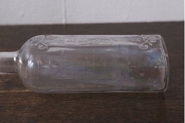 アンティーク雑貨　大正昭和初期　カブトビール　大関赤十字など古いガラス瓶8本(ビン)(R-040557)