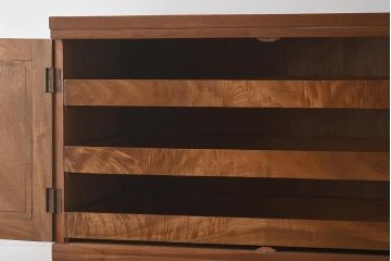 レトロ家具　前面楠材　上品なデザインと柔らかな木色が魅力の重ねタンス(衣装箪笥、チェスト)(R-040561)