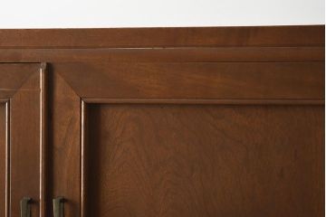 レトロ家具　前面楠材　上品なデザインと柔らかな木色が魅力の重ねタンス(衣装箪笥、チェスト)(R-040561)