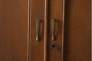 レトロ家具　前面楠材　上品なデザインと柔らかな木色が魅力の重ねタンス(衣装箪笥、チェスト)(R-040561)