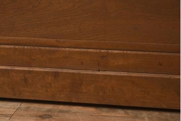 レトロ家具　前面楠材　上品なデザインと柔らかな木色が魅力の重ねタンス(衣装箪笥、チェスト)(R-040561)