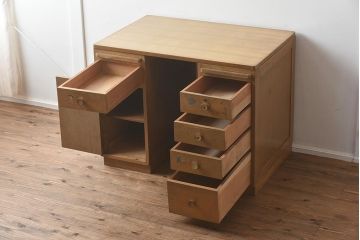 レトロ家具　昭和中期　様々な使い方ができるレトロな両袖机(デスク、ワークデスク、サイドキャビネット、サイドチェスト、在宅用、在宅ワーク)(R-040563)