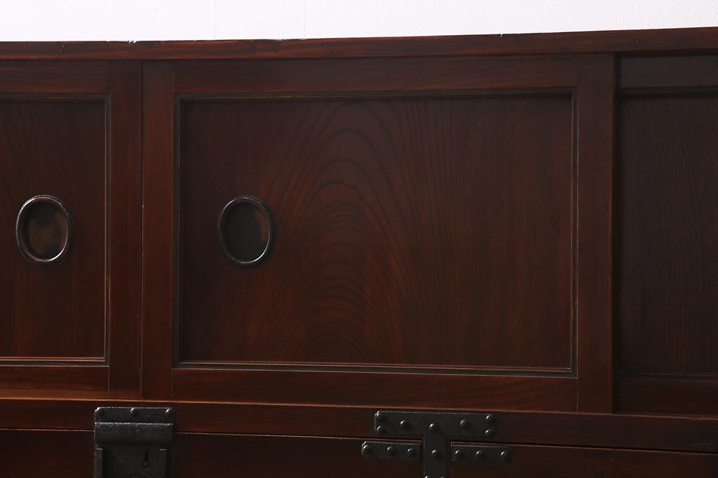 アンティーク家具　上手物!　前面欅(ケヤキ)材共縁　漆塗り　最高級大川箪笥サイドボード(和箪笥、時代箪笥)(R-040569)